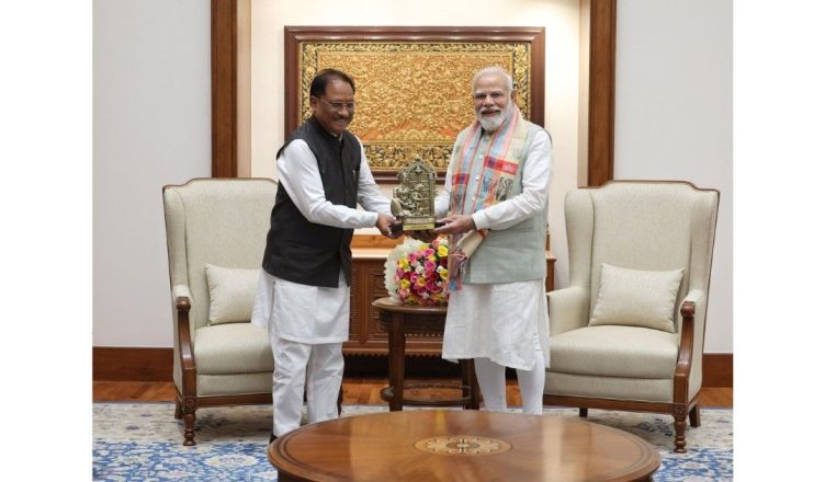 Chhattisgarh CM Vishnu Deo Sai meets PM Narendra Modi to present Bastar 2.0 development plan focusing on infrastructure, startups, and regional growth