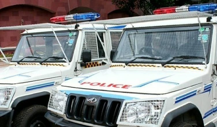 Election officials detain a UDF polling agent and investigate EVM discrepancy during voting in Kasaragod Kerala