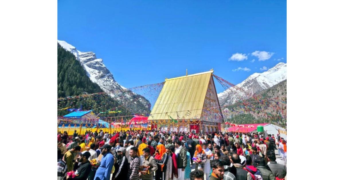 Devotees visiting Machail Mata shrine in Kishtwar during annual yatra with security and registration व्यवस्था in place