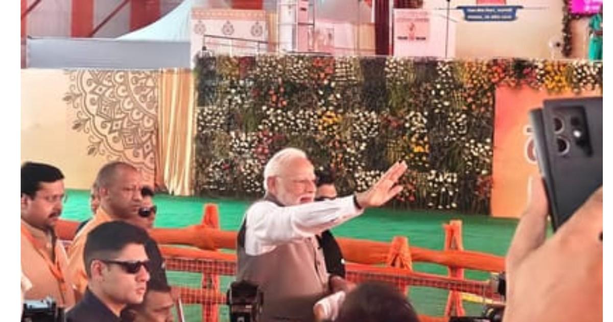 Prime Minister Narendra Modi inaugurates development projects and flags off Amrit Bharat Express trains in Varanasi