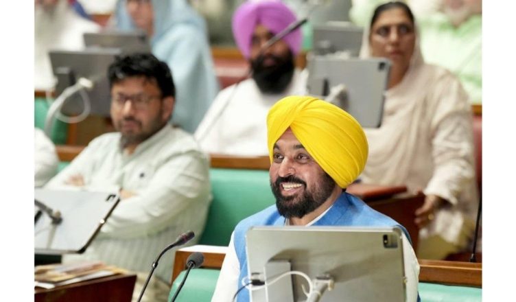 Bhagwant Mann addressing Punjab Assembly during confidence vote session in Chandigarh