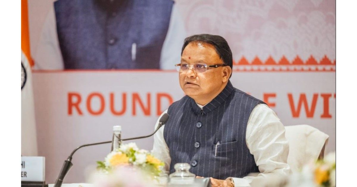Odisha CM Mohan Charan Majhi interacting with industry leaders at Investors Meet Roadshow in Ahmedabad