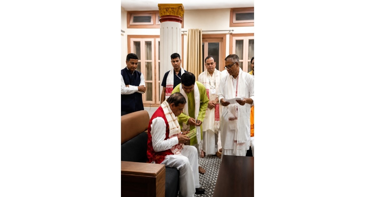 Assam Chief Minister Himanta Biswa Sarma addressing devotees during his visit to Batadrava Than in Nagaon district