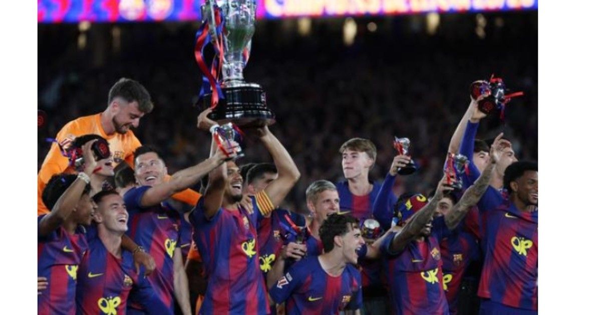 “Barcelona players celebrate winning the 2025–26 La Liga title after defeating Real Madrid 2–0 at Camp Nou”